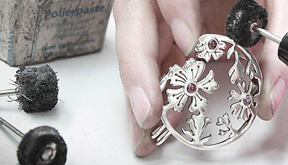 The Secret of Brilliant Shine - The Essence of Silver Polishing